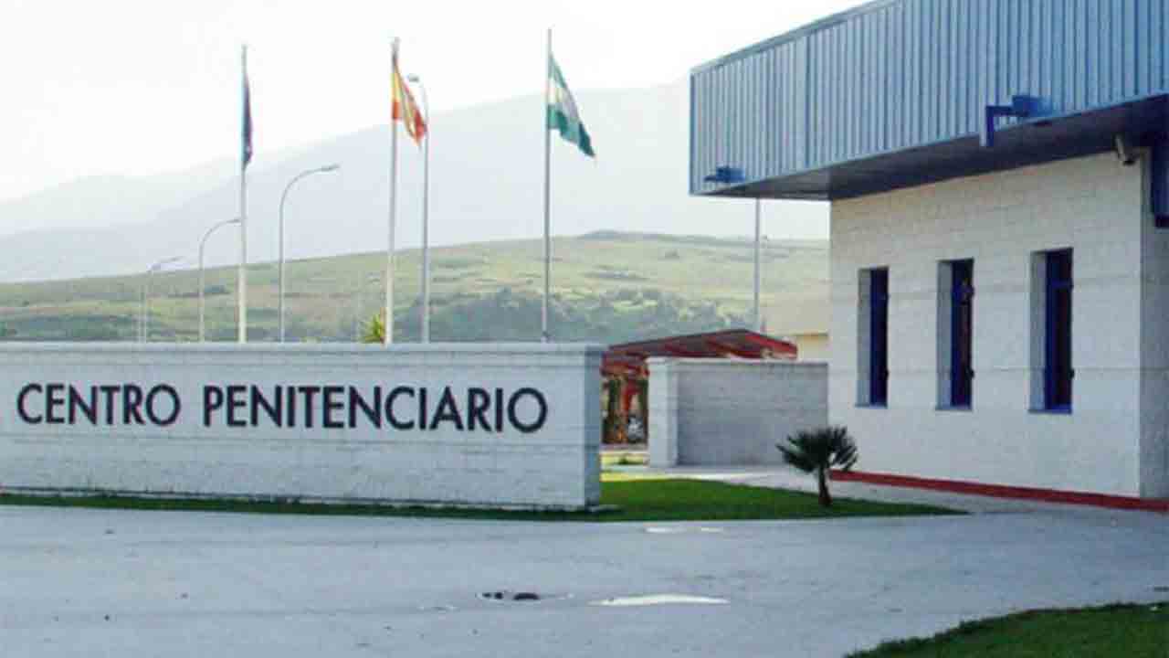 Libertad Condicional en Algeciras: Asesoramiento Legal Especializado para Internos