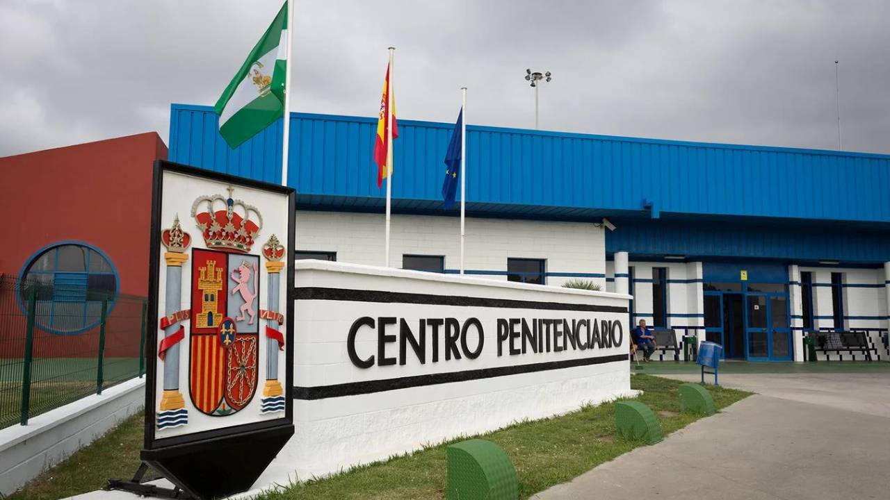 Atención a internos en el Centro Penitenciario de Botafuegos