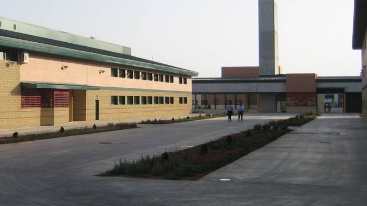 Atención a internos en el Centro Penitenciario de Morón - Sevilla II