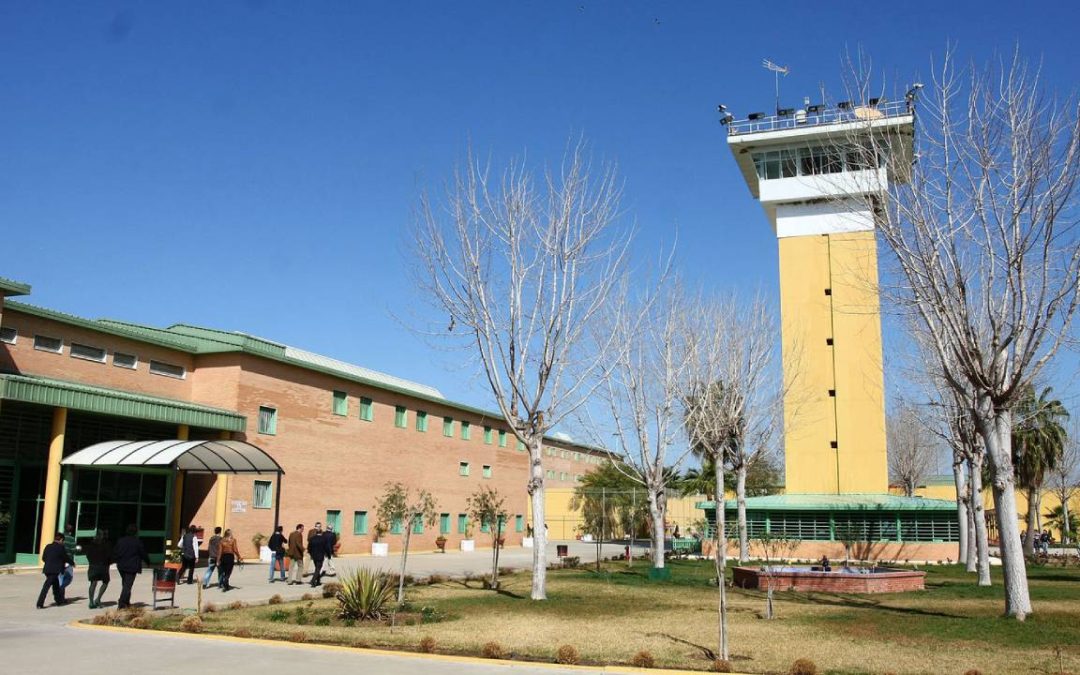 Atención a internos en el Centro Penitenciario de Sevilla I
