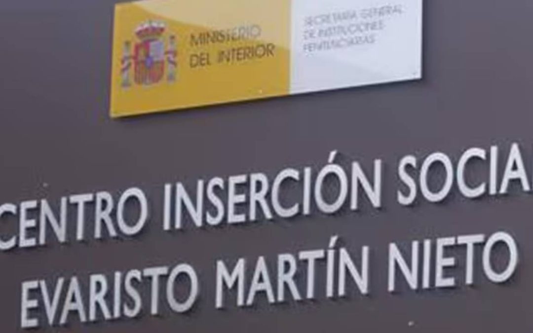 Atención a internos en el Centro de Inserción Social Evaristo Martín de Málaga